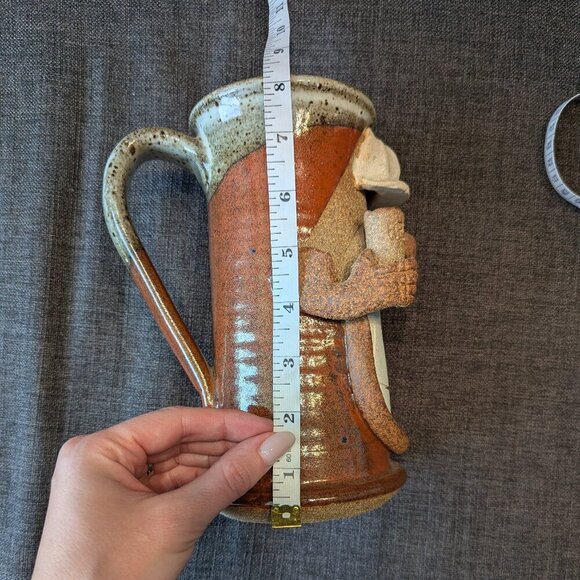 Robert Eakin Studio Pottery Face Stein | Construction Worker | Handcrafted - Picture 9 of 10
